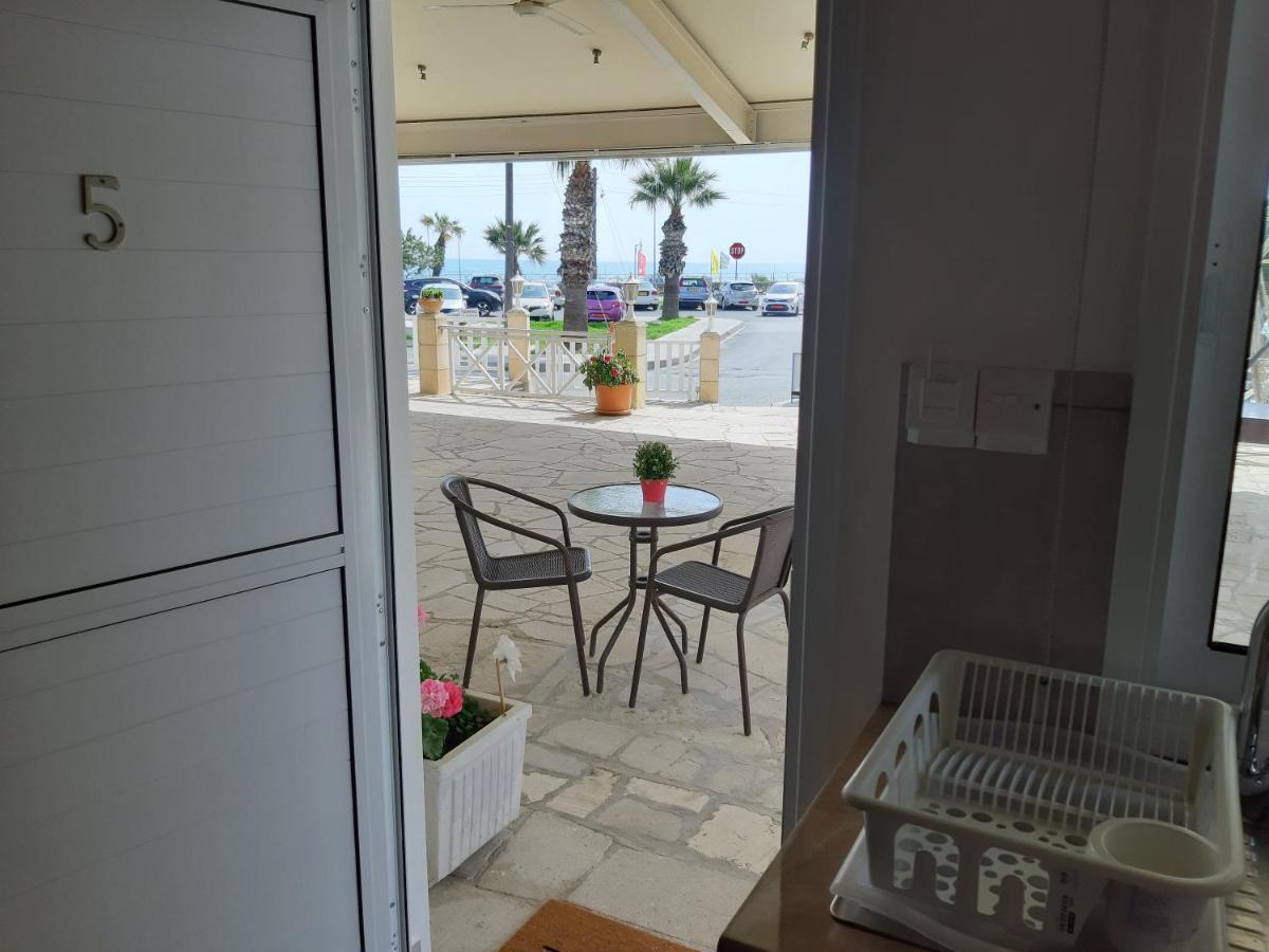 Zorbas Sea View No 5 Apartment Larnaca Bagian luar foto